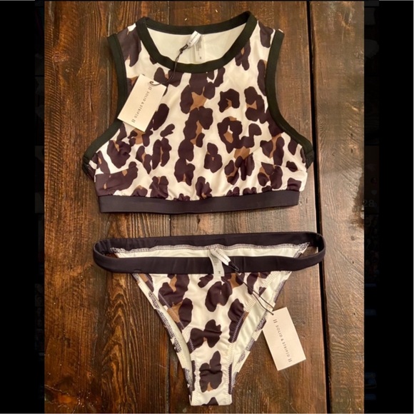 Solid and Striped Stacey Bikini NWT - Picture 5 of 8